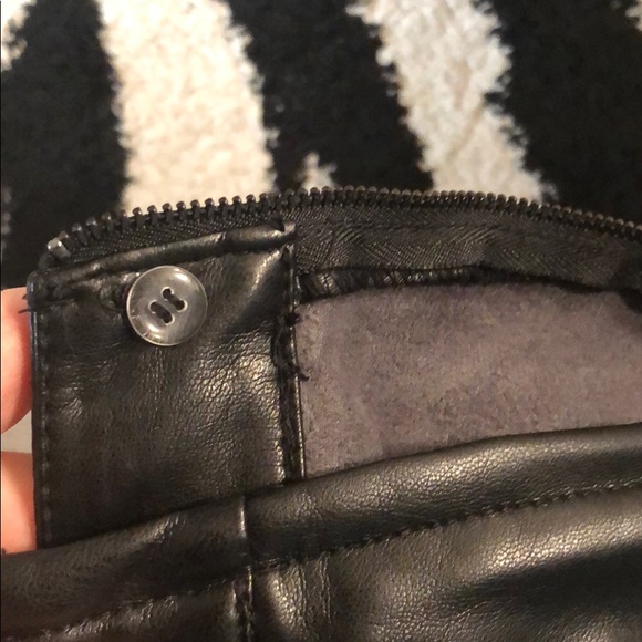 Faux leather skirt - Picture 7 of 7